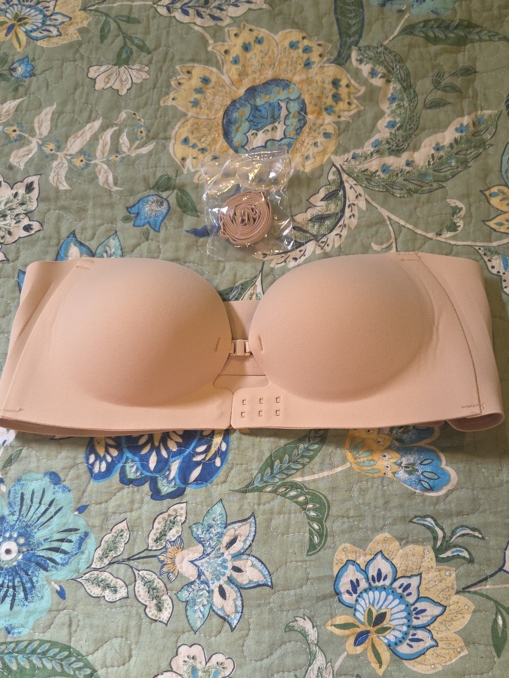Strapless Nude Front Close Push-Up Bra with Removable Straps